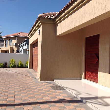 Sapphire Court Bed & Breakfast Gaborone Luaran gambar