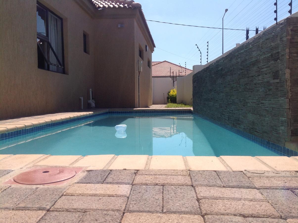 Sapphire Court Bed & Breakfast Gaborone Luaran gambar